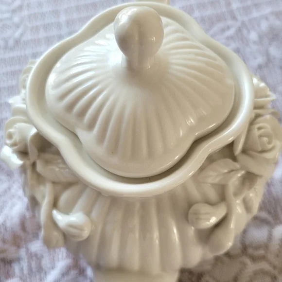 Tea Kettle - Picture 2 of 9